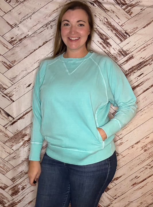 Halo Washed French Terry Round Neck Pullover with Pockets in Mint