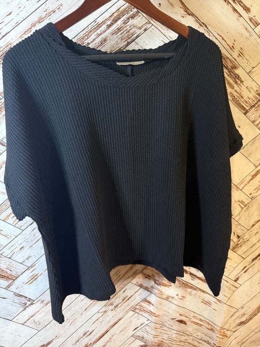 Textured Line Short Twisted Sleeve Top